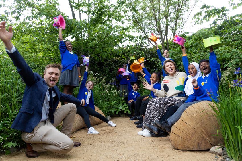 Viking Primary School Pupils with Jamie and Kate Silverton at RHS Chelsea Flower Show 2022