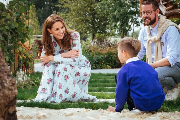 Kate Middleton with a kid